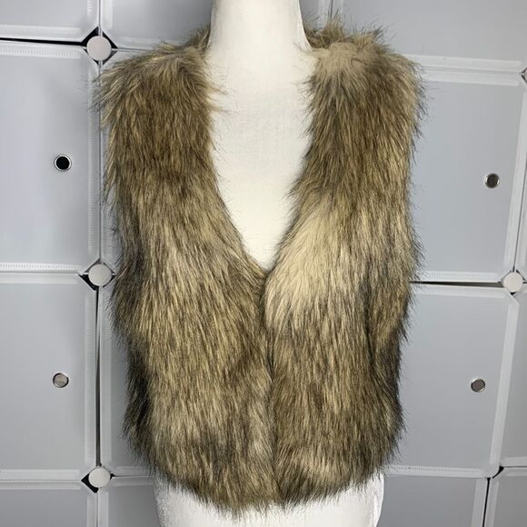 Forever 21 Shaggy Faux Fur Brown Vest Size Small - Picture 2 of 11